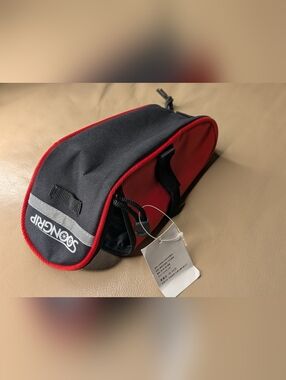 Soongrip  Black and Red Bicycle Bottle Bag NWT